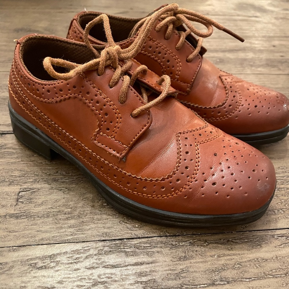 5,654
Deer Stags Ace Dress Wing-Tip Dress Comfort Oxford (Big Kid/Little Kid)